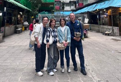 訪問した会社の代表に香港の街を案内していただきました